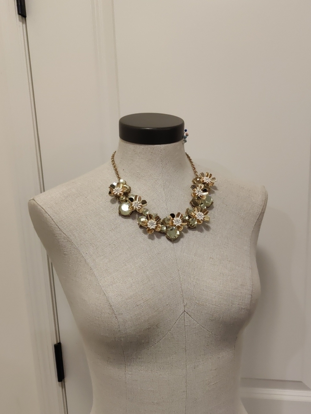 New!Gold-tone Floral Statement Bulky Necklace Women Jewelry Coastal Y2K Maximal